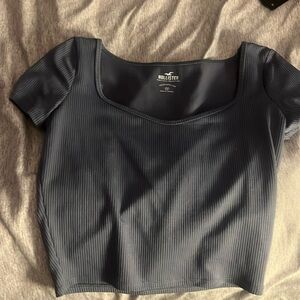 A hollistee crop top, size medium, in good shape only wore once.